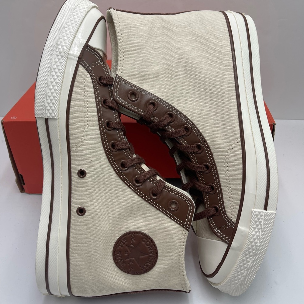 Converse Men’s A09450C
CHUCK 70 HI
NATURAL VORY/BEAR NAP/EGRET High-Top Sneakers - Picture 10 of 16
